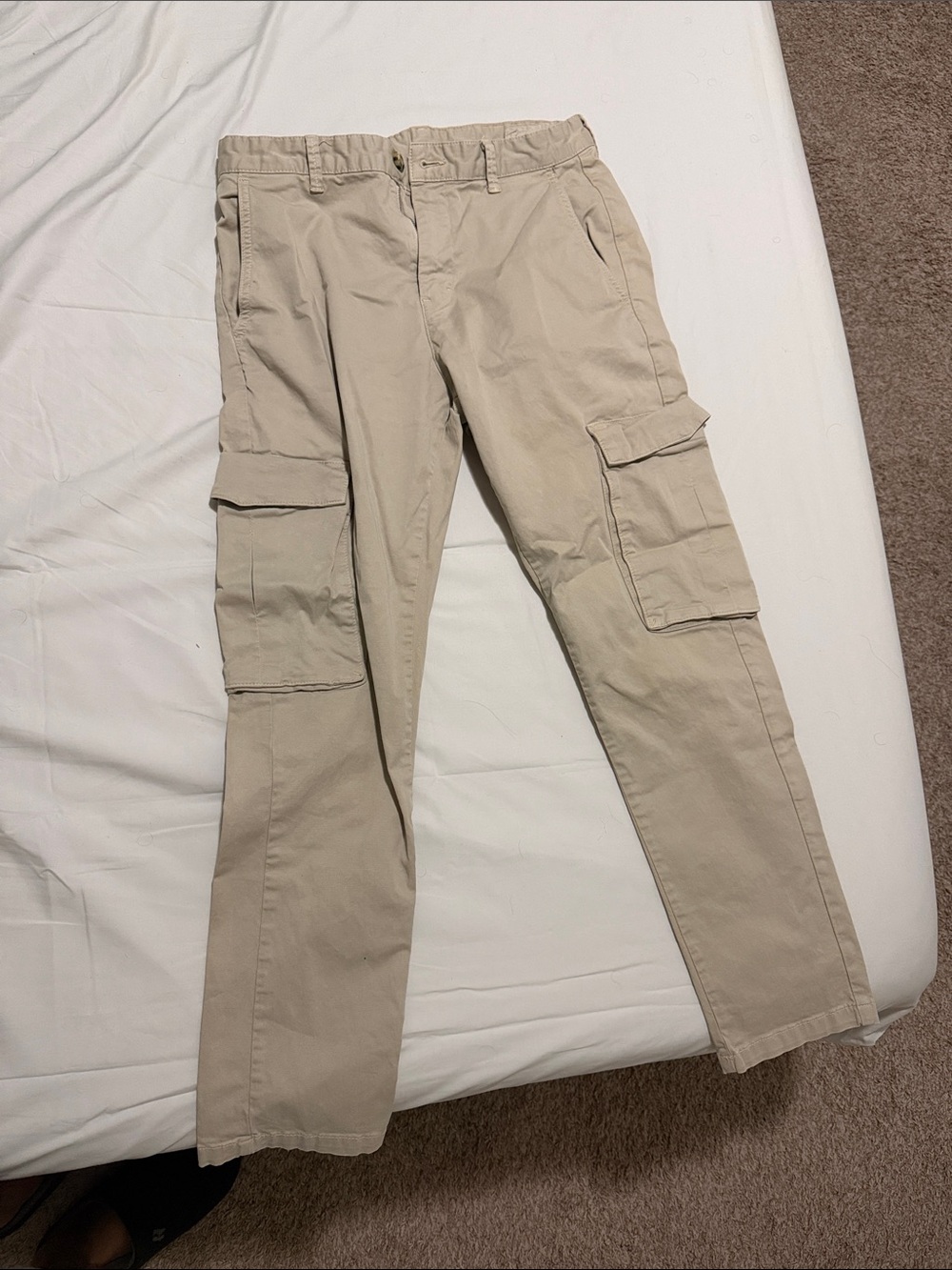 Zara Men's Cargo Pants in Beige